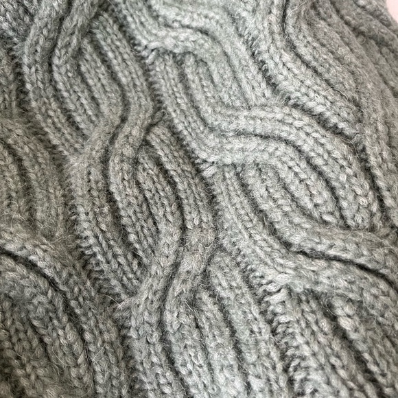 Vince Sweater in Jade Green - Picture 10 of 11